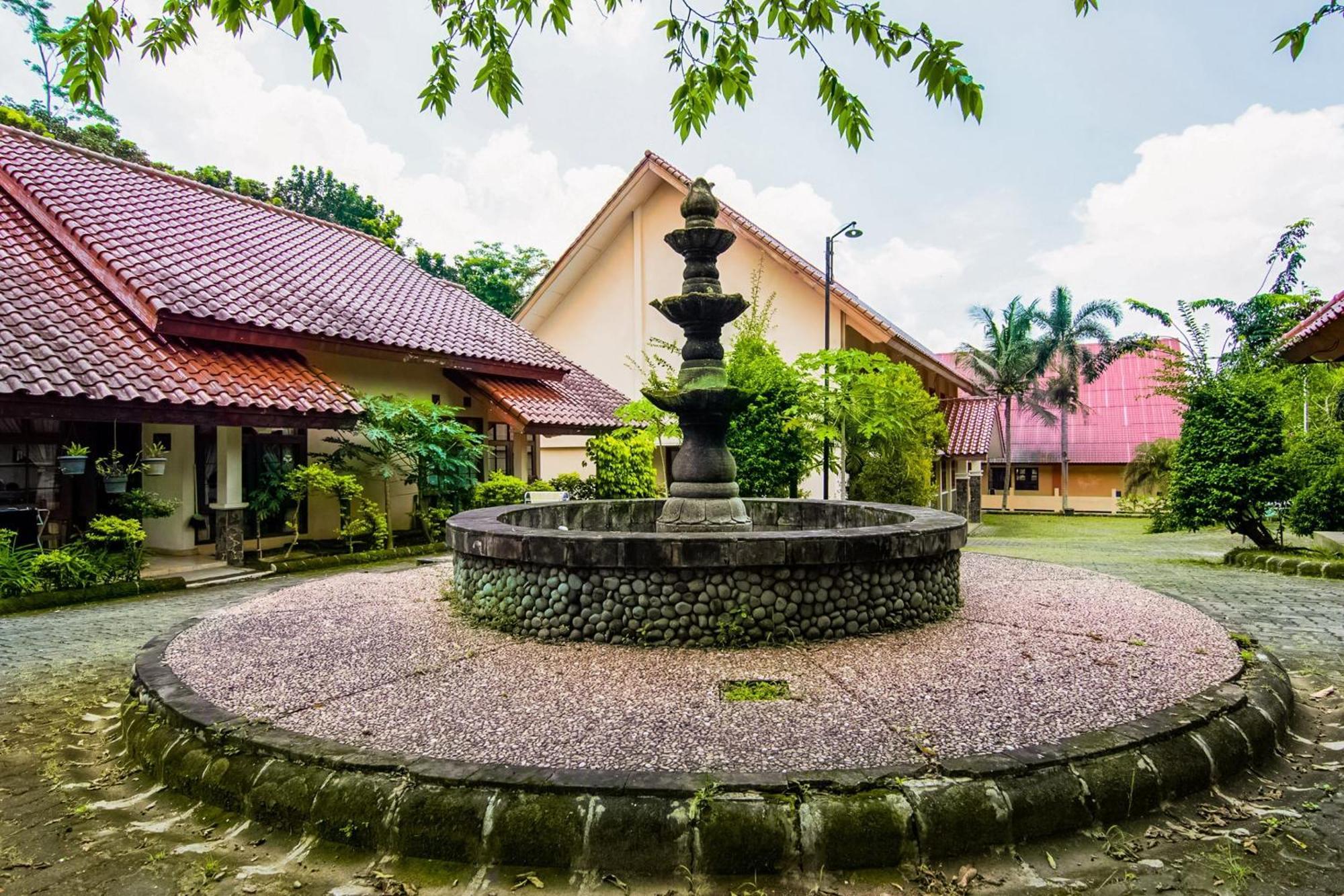 Wisma Langen Werdhasih Semarang Exterior foto